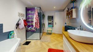 Uxegney-Bathroom 1